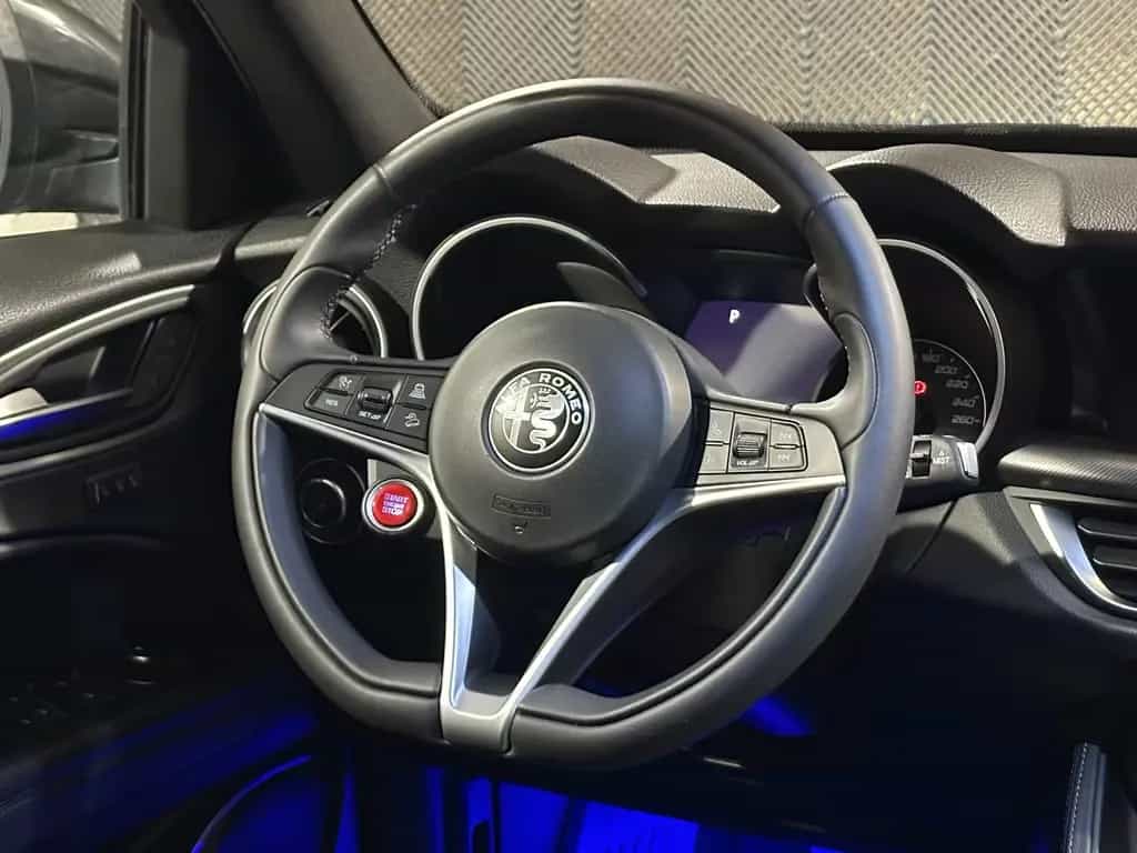 Alfa Romeo Stelvio Q4 B-Tech*BiXENON*ACC-R.KAM-SPUR-SHZ-19" 09/2018-photo-28
