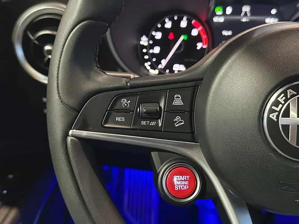 Alfa Romeo Stelvio Q4 B-Tech*BiXENON*ACC-R.KAM-SPUR-SHZ-19" 09/2018-photo-30