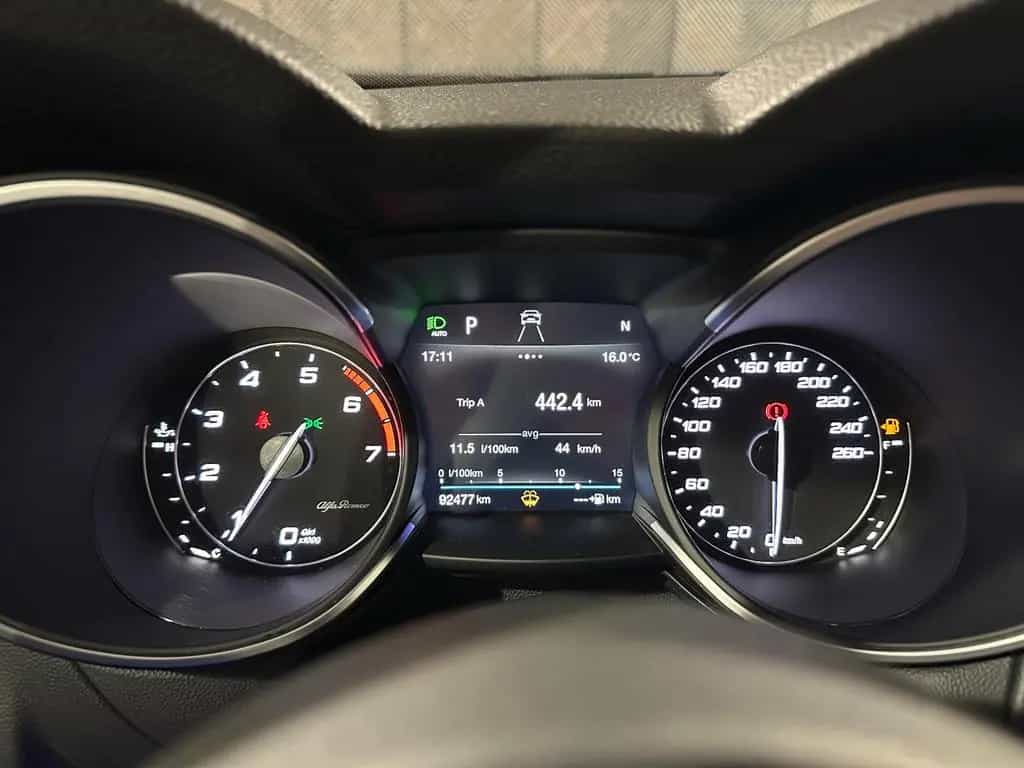 Alfa Romeo Stelvio Q4 B-Tech*BiXENON*ACC-R.KAM-SPUR-SHZ-19" 09/2018-photo-31