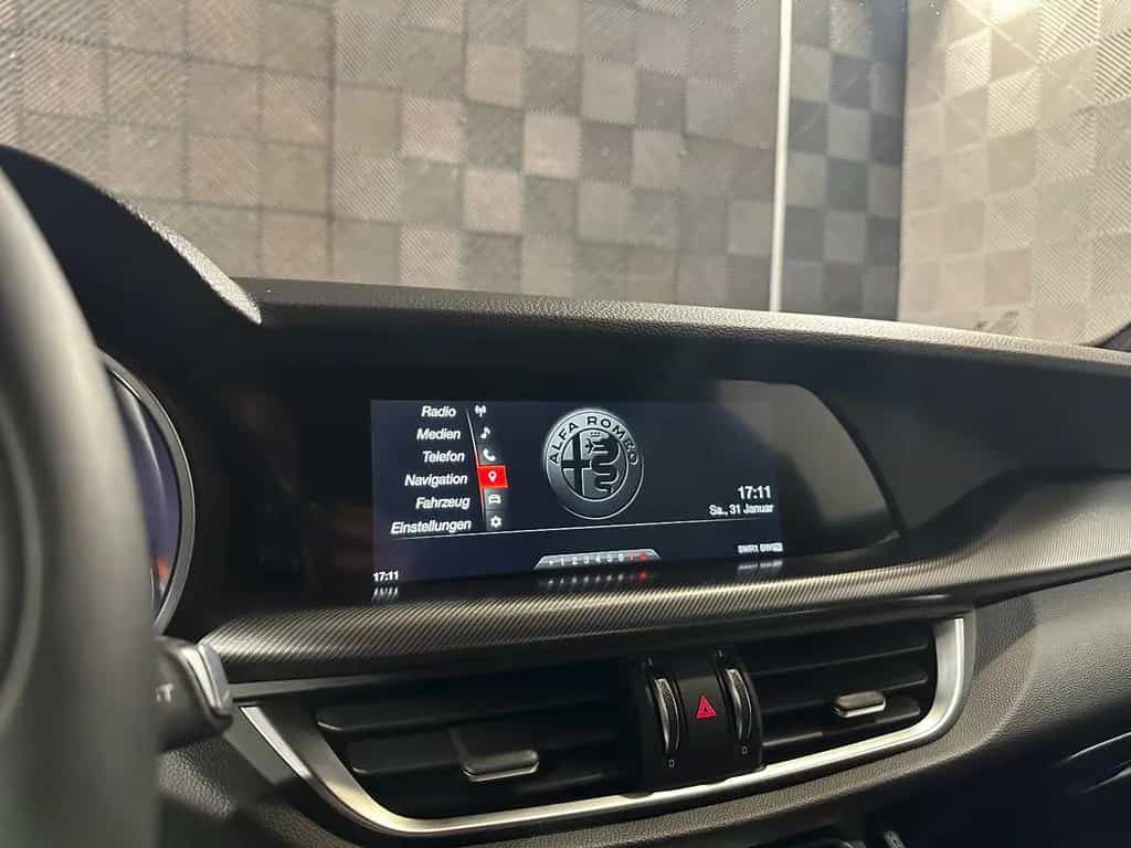 Alfa Romeo Stelvio Q4 B-Tech*BiXENON*ACC-R.KAM-SPUR-SHZ-19" 09/2018-photo-36