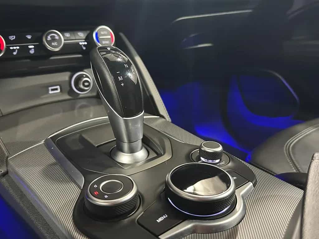 Alfa Romeo Stelvio Q4 B-Tech*BiXENON*ACC-R.KAM-SPUR-SHZ-19" 09/2018-photo-39