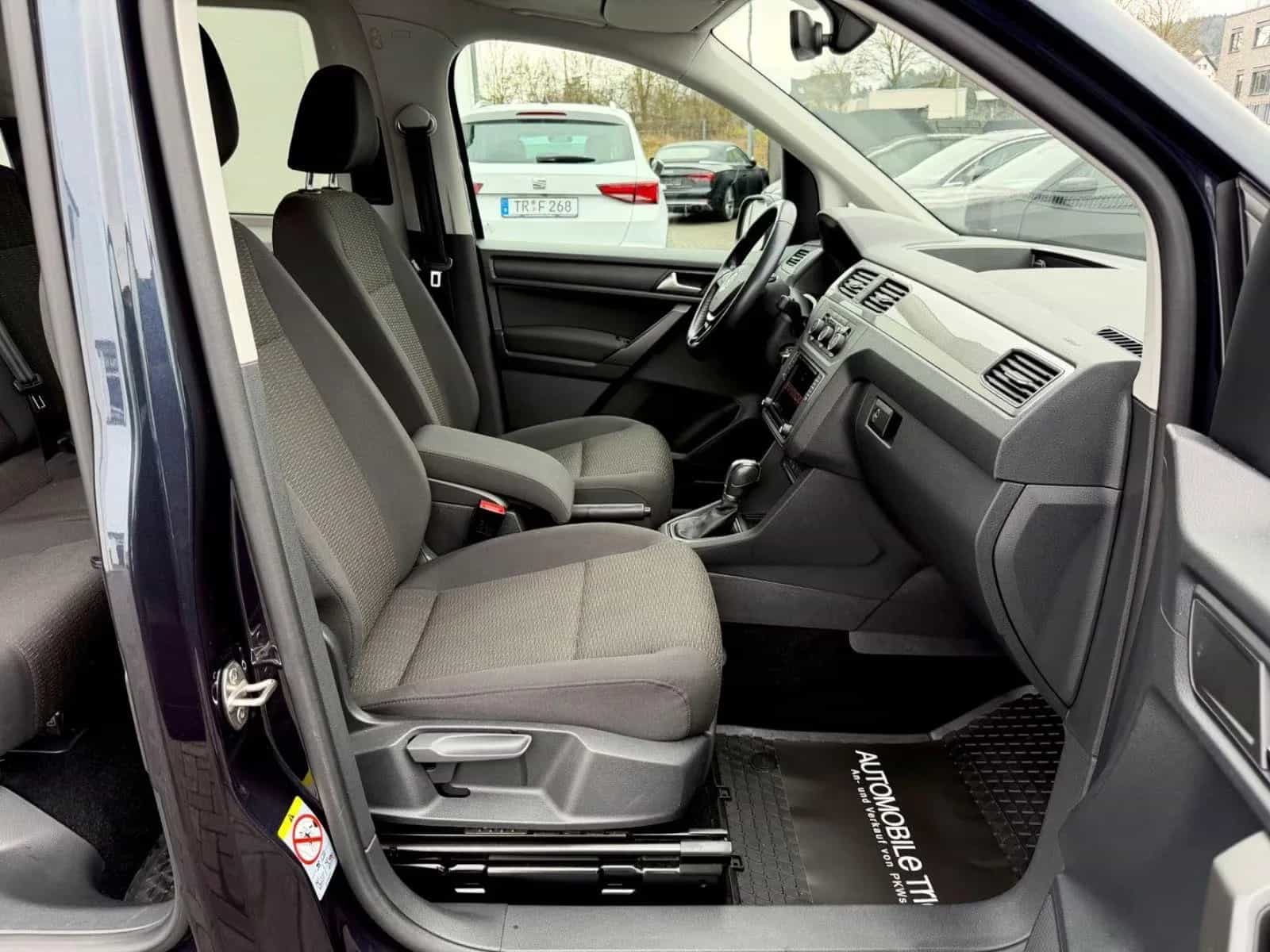 Volkswagen Caddy 11/2016-photo-11