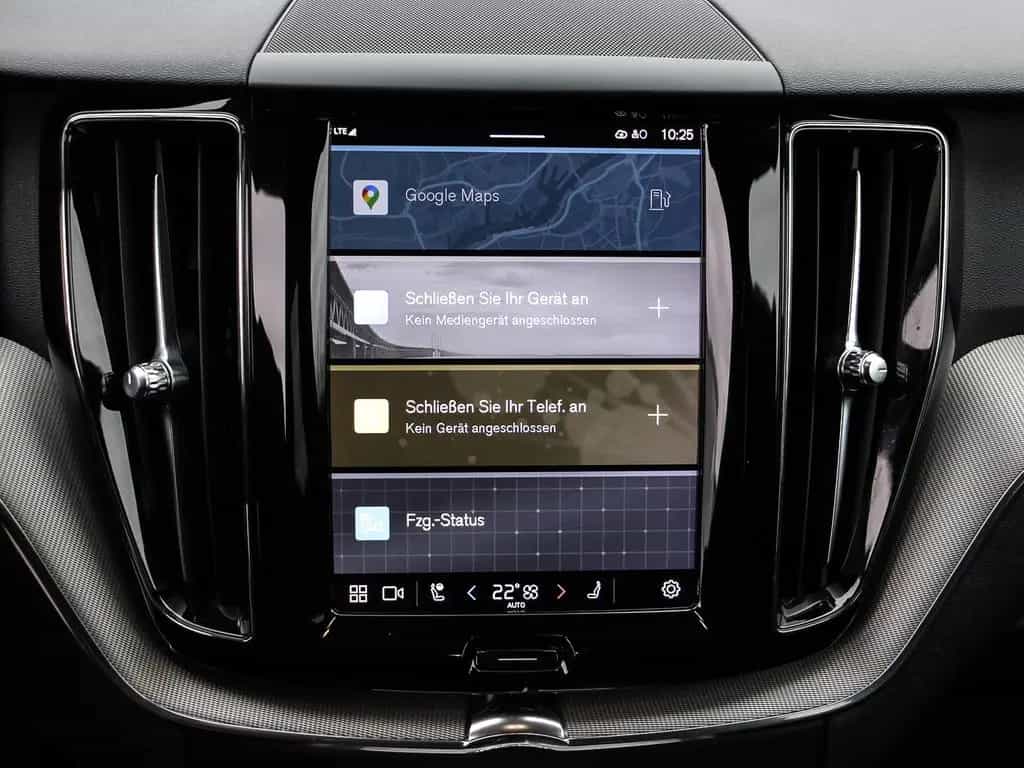 Volvo XC60 Plus Dark 2WD AHK Digitales Cockpit Memory 01/2023-photo-7
