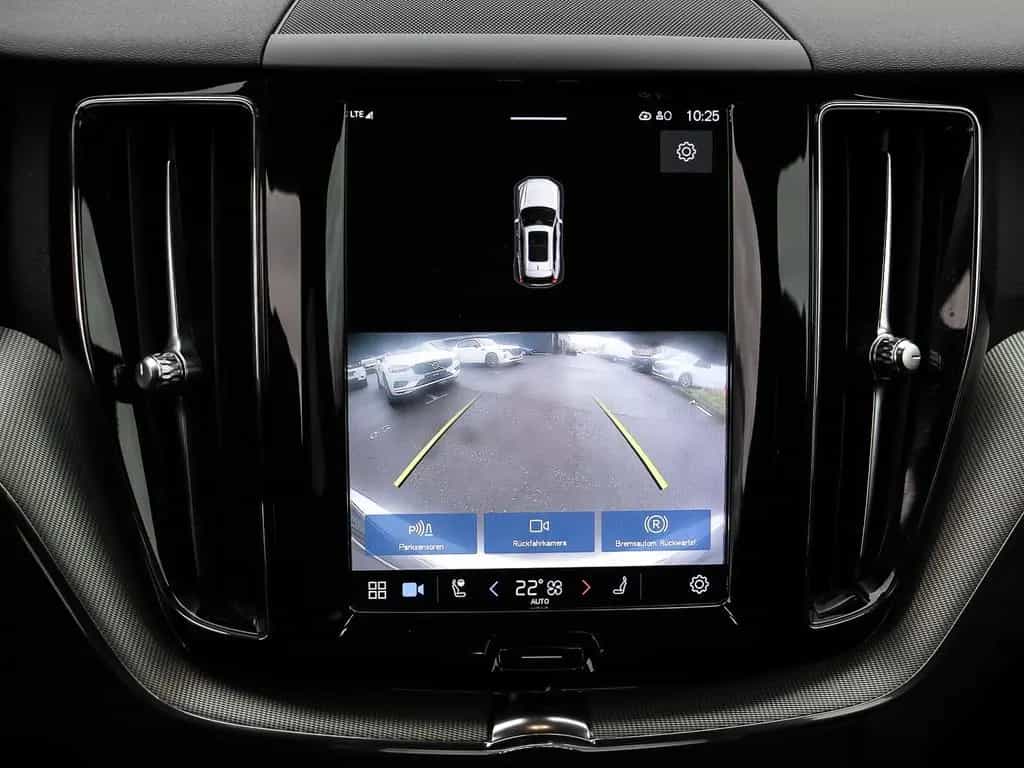 Volvo XC60 Plus Dark 2WD AHK Digitales Cockpit Memory 01/2023-photo-8