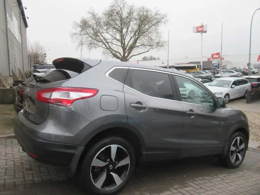 Nissan Qashqai N-Connecta-NAVI-KAMERA-SHZ-18" ALU-2.HD 04/2017-photo-9
