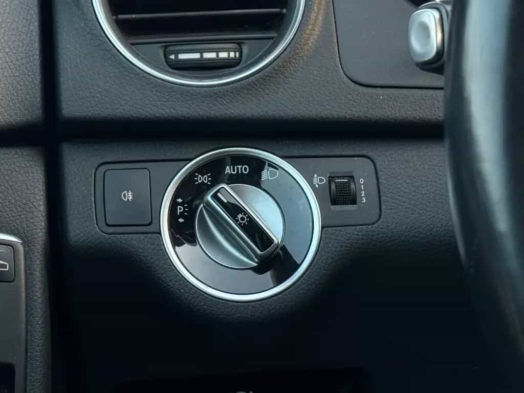 Mercedes-Benz C 180 ELEGANCE*AUT.*NAVI*TEMP.*SHZ*PDC*2.HD* 09/2013-photo-18