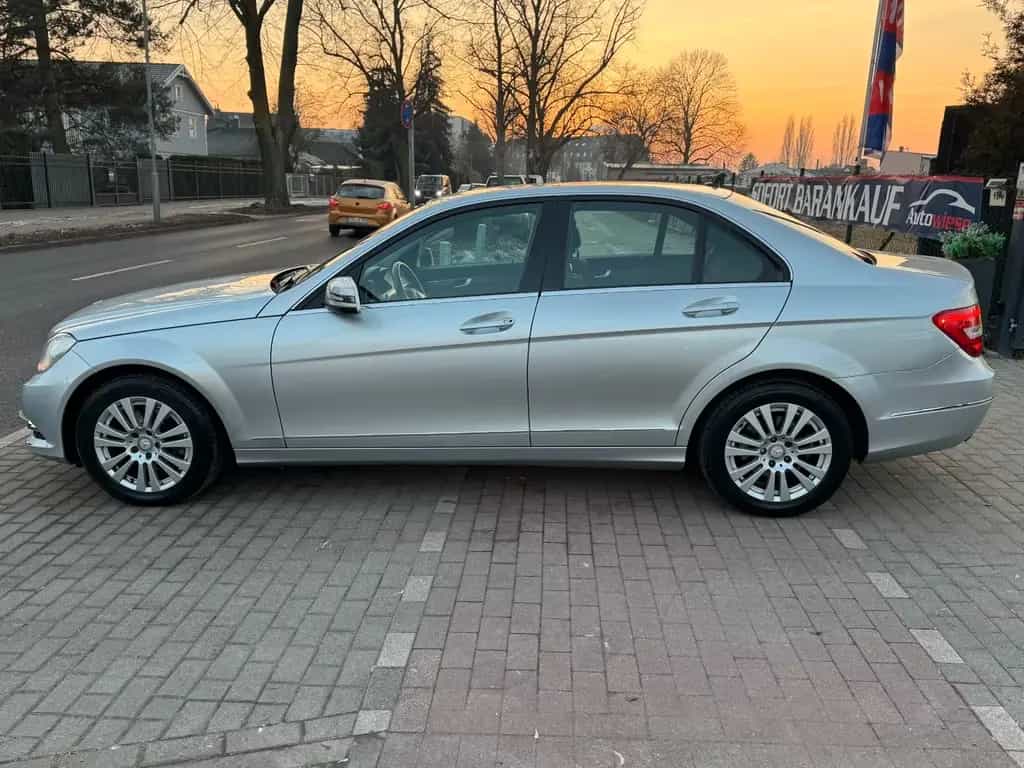 Mercedes-Benz C 180 ELEGANCE*AUT.*NAVI*TEMP.*SHZ*PDC*2.HD* 09/2013-photo-6