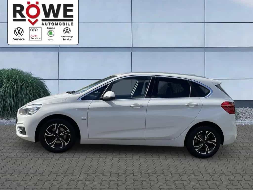 BMW 218 2er Active Tourer - 218i Luxury Line Klima Navi 03/2017-photo-1