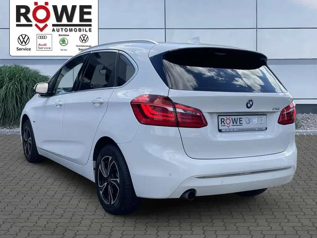 BMW 218 2er Active Tourer - 218i Luxury Line Klima Navi 03/2017-photo-2