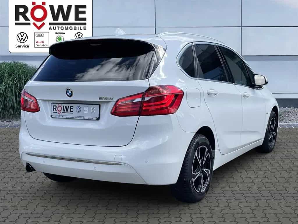 BMW 218 2er Active Tourer - 218i Luxury Line Klima Navi 03/2017-photo-4