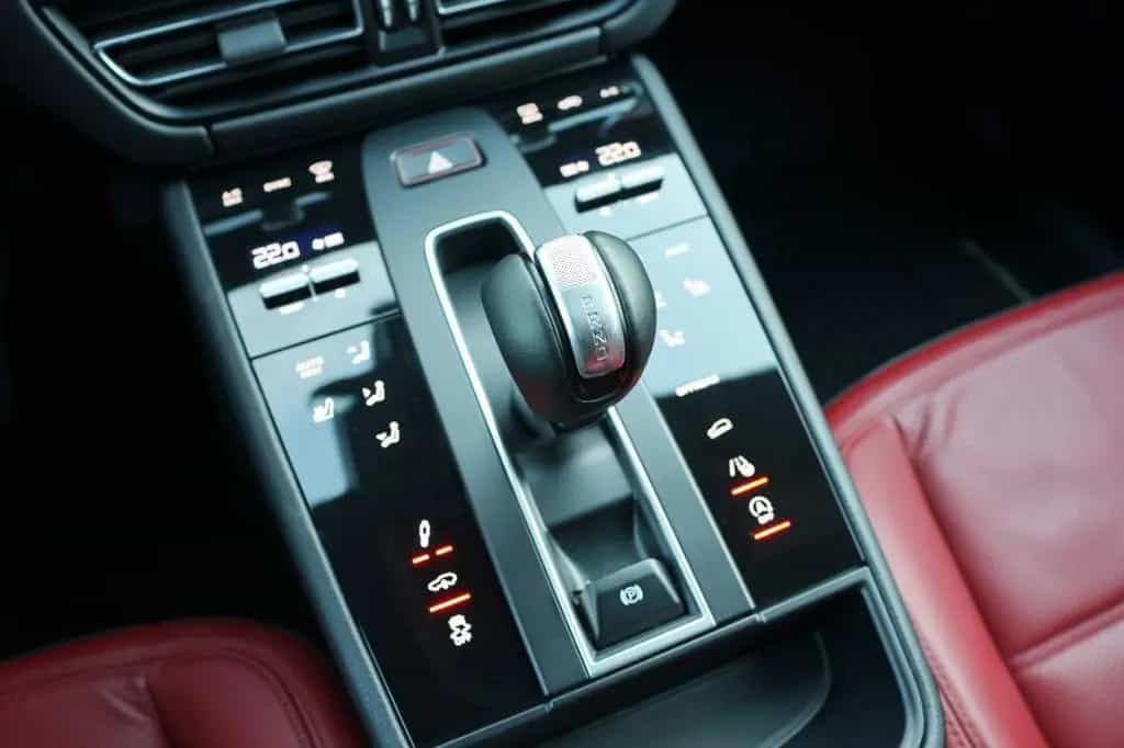 Porsche Macan T AWD/ACC/BOSE/360/4xSHZ/Luftfederung/R20 07/2023-photo-23