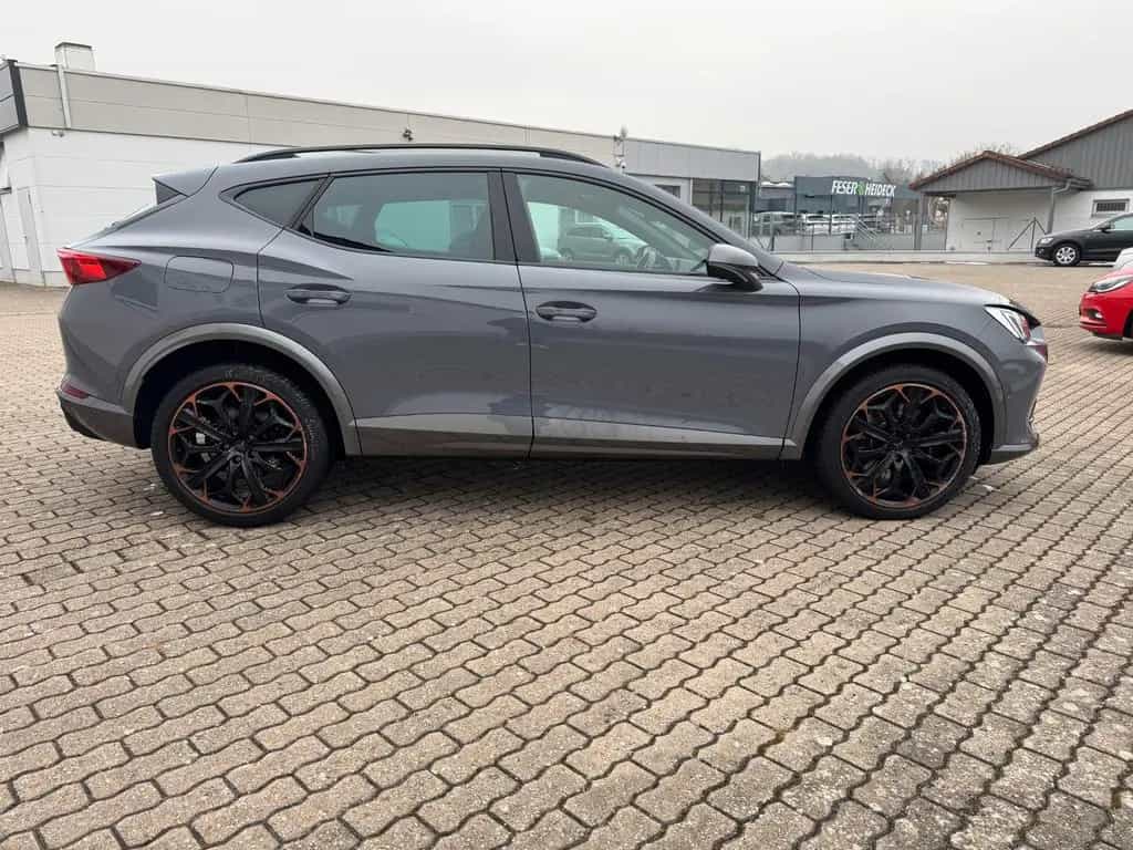 Cupra Formentor VZ 2.0 TSI DSG ACC BEATS FULLLINK SHZ+ 01/2023-photo-4
