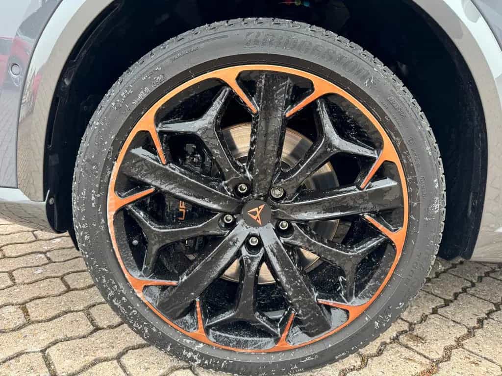 Cupra Formentor VZ 2.0 TSI DSG ACC BEATS FULLLINK SHZ+ 01/2023-photo-9