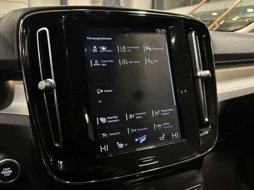 Volvo XC40 D3 Momentum Pro Geartronic S-HE/NAV/AHK/R-C 11/2019-photo-19