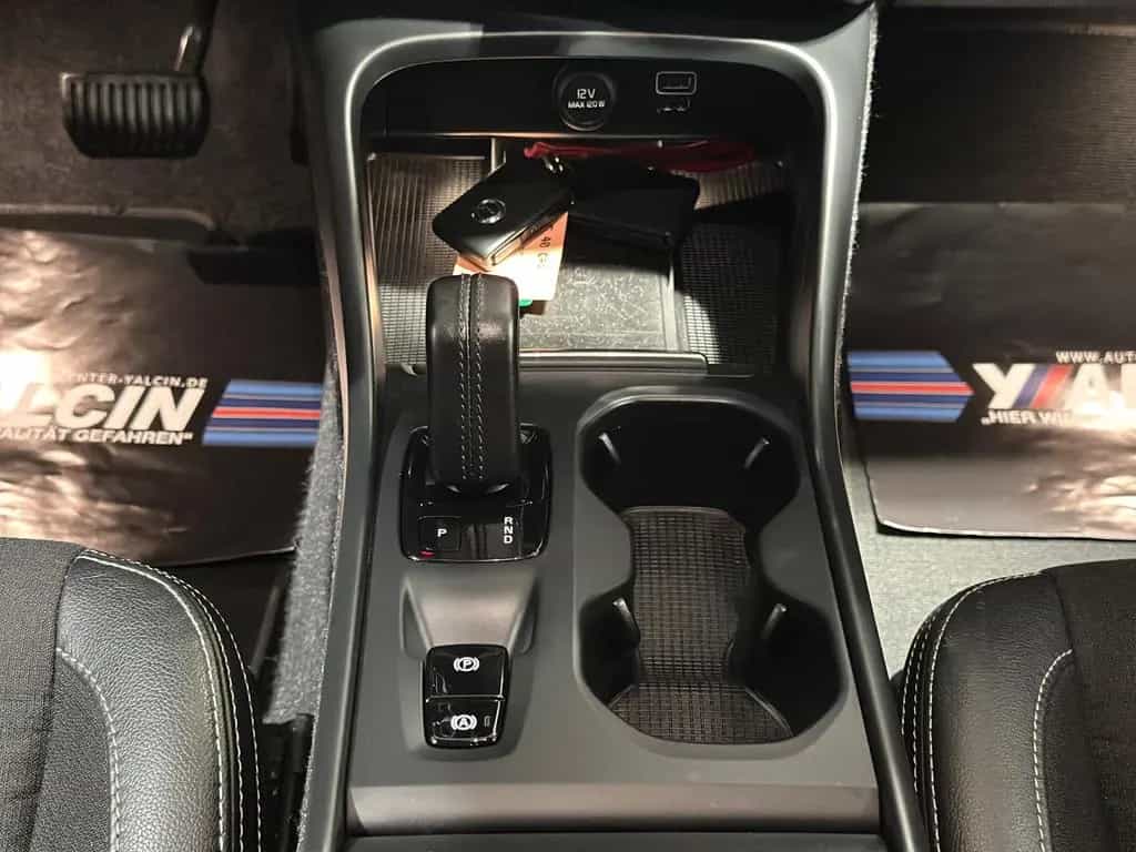 Volvo XC40 D3 Momentum Pro Geartronic S-HE/NAV/AHK/R-C 11/2019-photo-23