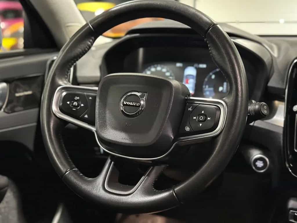 Volvo XC40 D3 Momentum Pro Geartronic S-HE/NAV/AHK/R-C 11/2019-photo-30