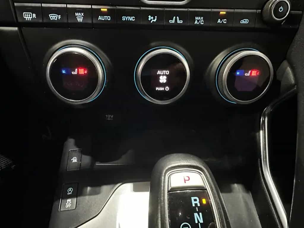 Jaguar E-Pace D150 AWD/NAVI/APPLE/LEDER/BLACK PACK/19" 12/2020-photo-35