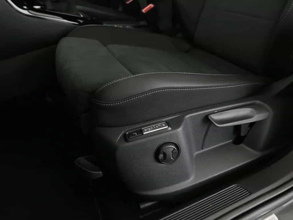 Volkswagen T-Roc 1.5TSI 150 PS DSG R-Line IQ.LightMatrixLED 12/2025-photo-14