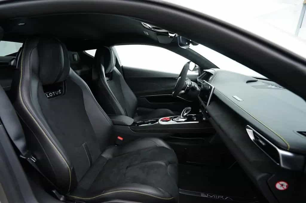 Lotus Emira Turbo SE Coupé Alcantara / Convenience P. 04/2026-photo-7