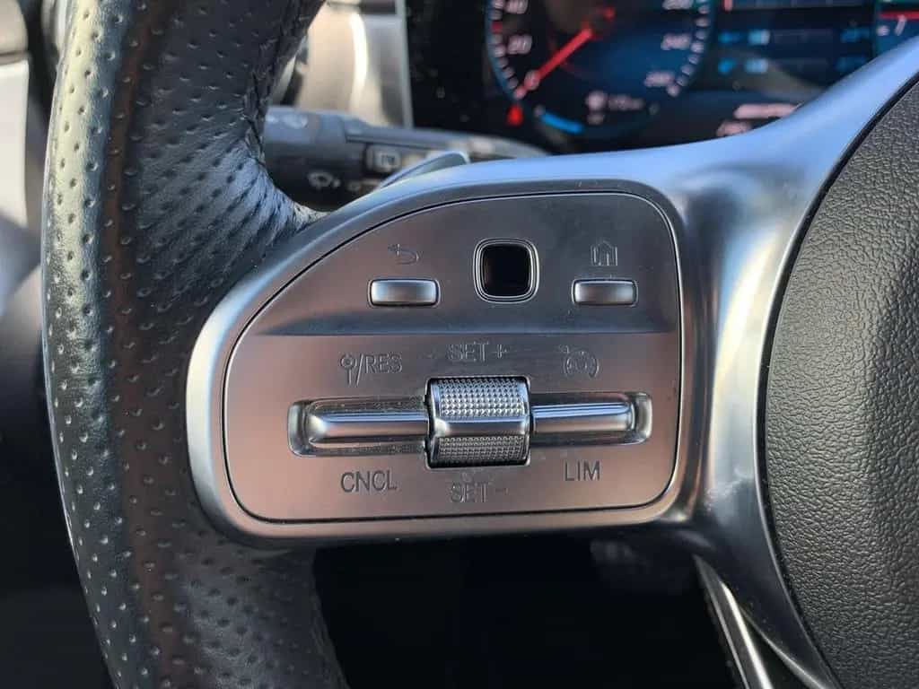 Mercedes-Benz A 35 AMG 4Matic BURMESTER+KAMERA+ALLRAD+LEDER+ 04/2019-photo-21