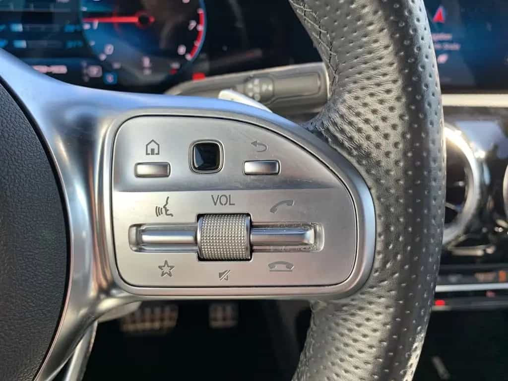 Mercedes-Benz A 35 AMG 4Matic BURMESTER+KAMERA+ALLRAD+LEDER+ 04/2019-photo-22