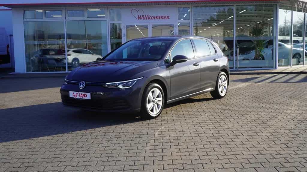 Volkswagen Golf VIII 1.5 TSI Life LED ACC Kamera Navi AHK 08/2020-photo-1