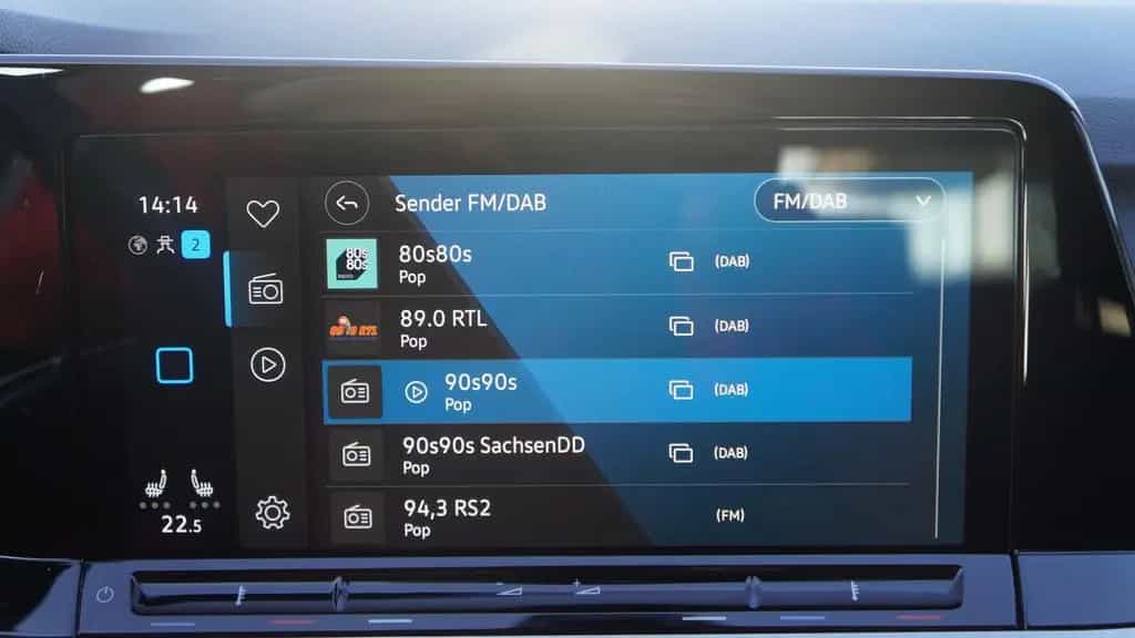 Volkswagen Golf VIII 1.5 TSI Life LED ACC Kamera Navi AHK 08/2020-photo-18
