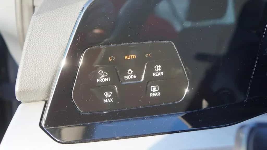 Volkswagen Golf VIII 1.5 TSI Life LED ACC Kamera Navi AHK 08/2020-photo-23