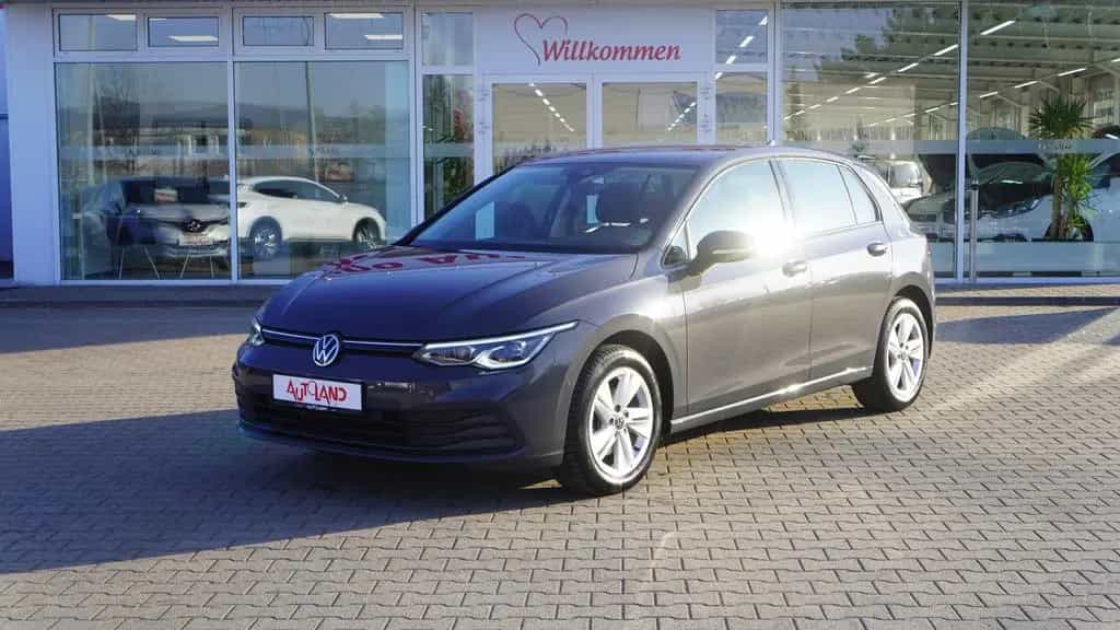 Volkswagen Golf VIII 1.5 TSI Life LED ACC Kamera Navi AHK 08/2020-photo-25