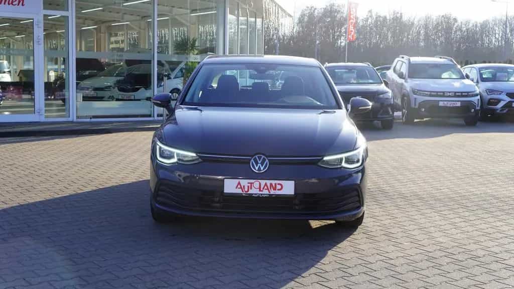 Volkswagen Golf VIII 1.5 TSI Life LED ACC Kamera Navi AHK 08/2020-photo-26