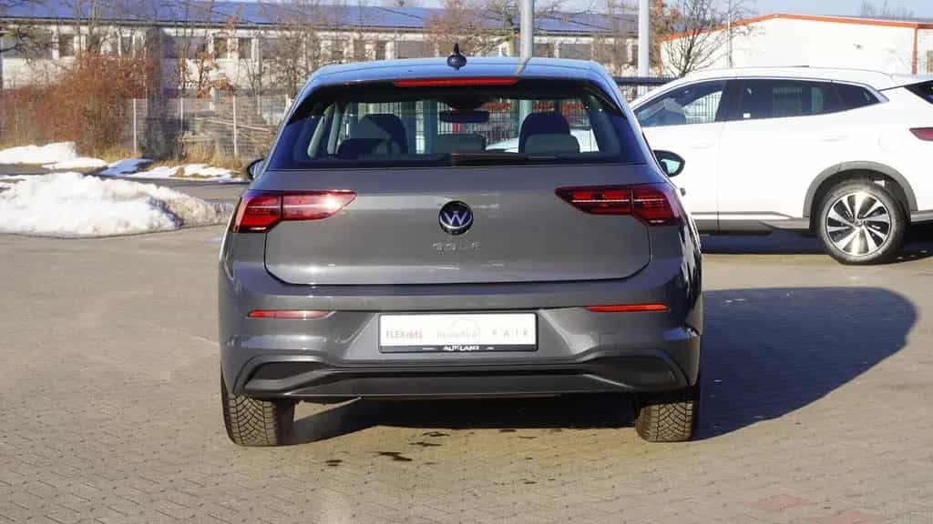 Volkswagen Golf VIII 1.5 TSI Life LED ACC Kamera Navi AHK 08/2020-photo-5