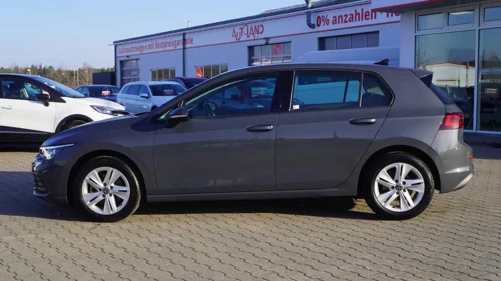 Volkswagen Golf VIII 1.5 TSI Life LED ACC Kamera Navi AHK 08/2020-photo-7