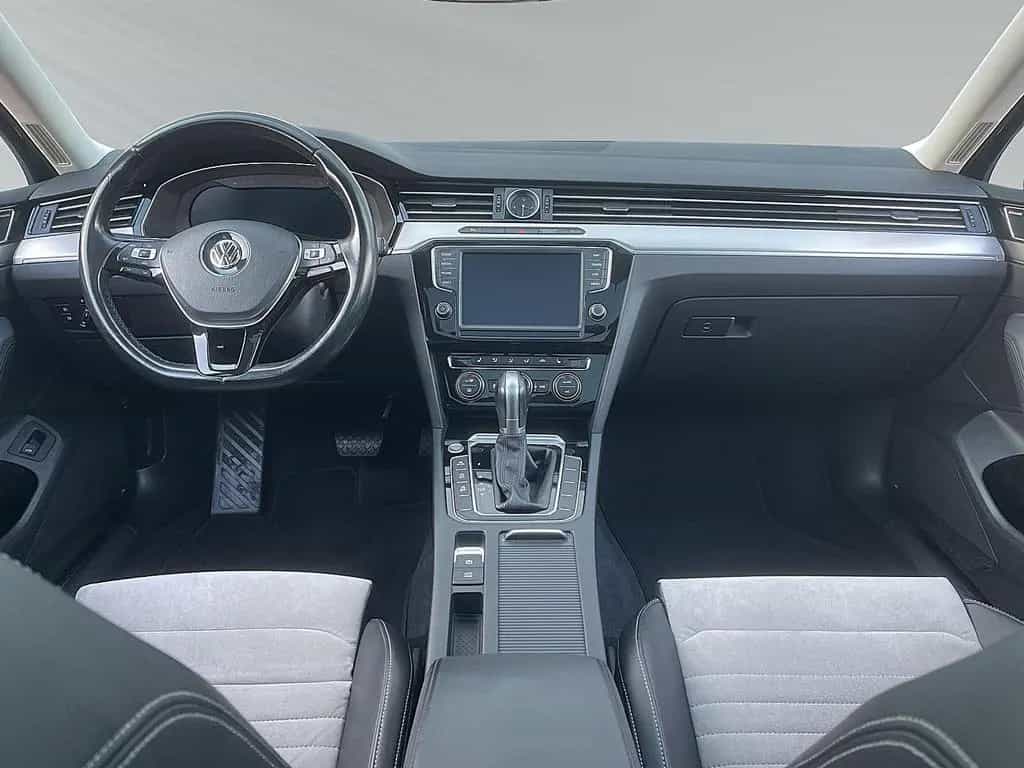 Volkswagen Passat Variant 2.0 TSI DSG Highline LED PANO NAV 03/2016-photo-12