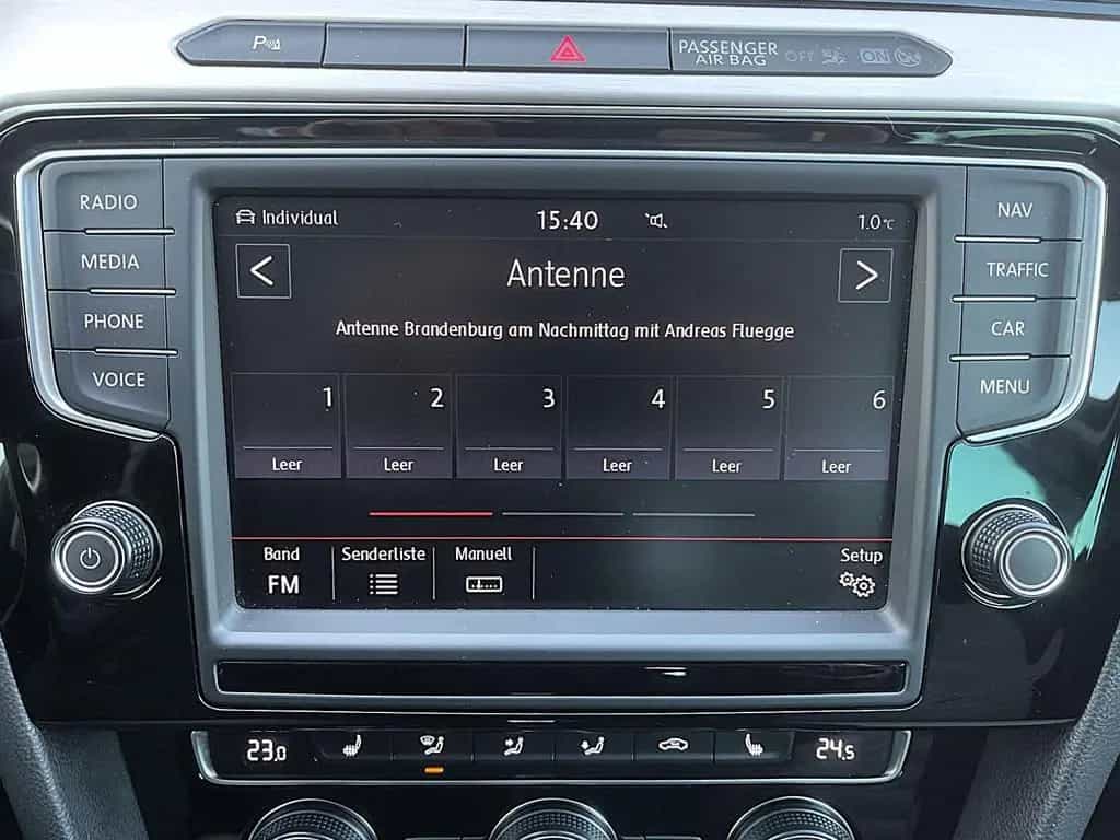 Volkswagen Passat Variant 2.0 TSI DSG Highline LED PANO NAV 03/2016-photo-26