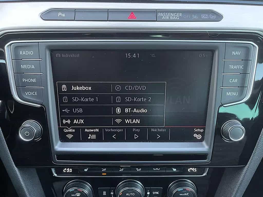 Volkswagen Passat Variant 2.0 TSI DSG Highline LED PANO NAV 03/2016-photo-28