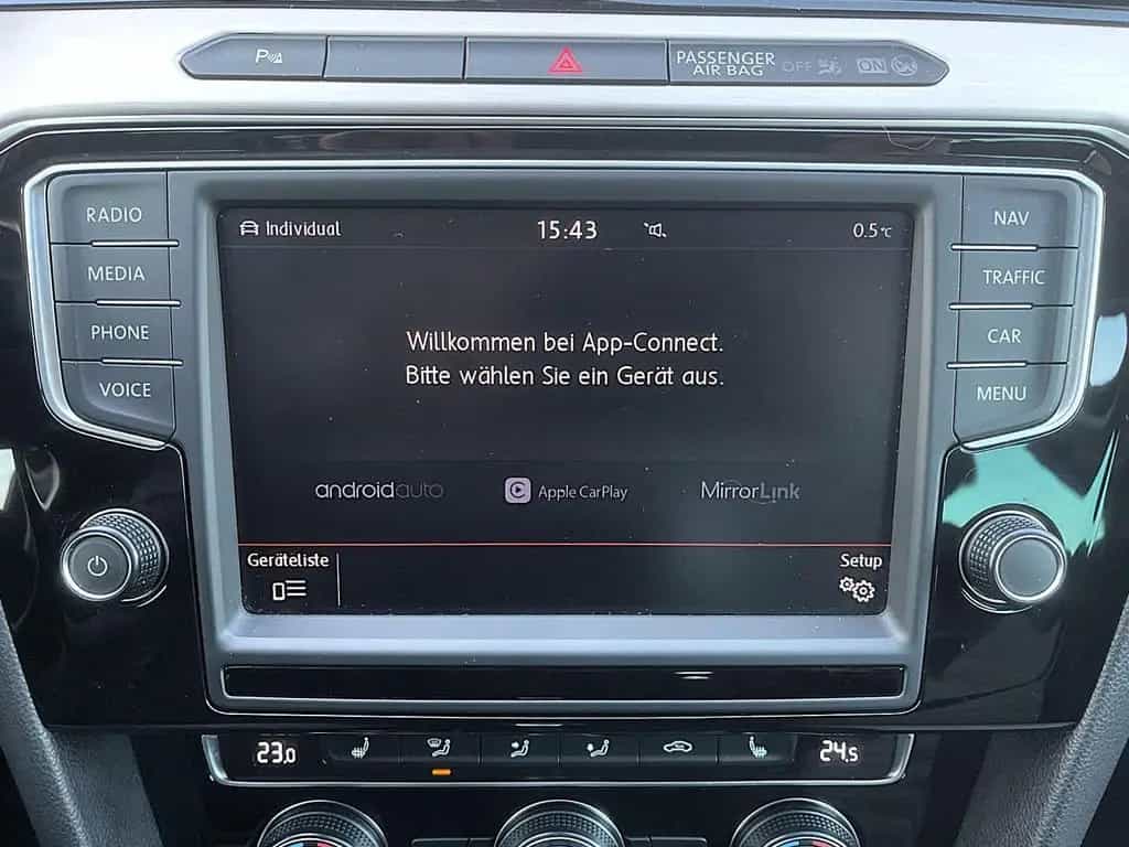 Volkswagen Passat Variant 2.0 TSI DSG Highline LED PANO NAV 03/2016-photo-29