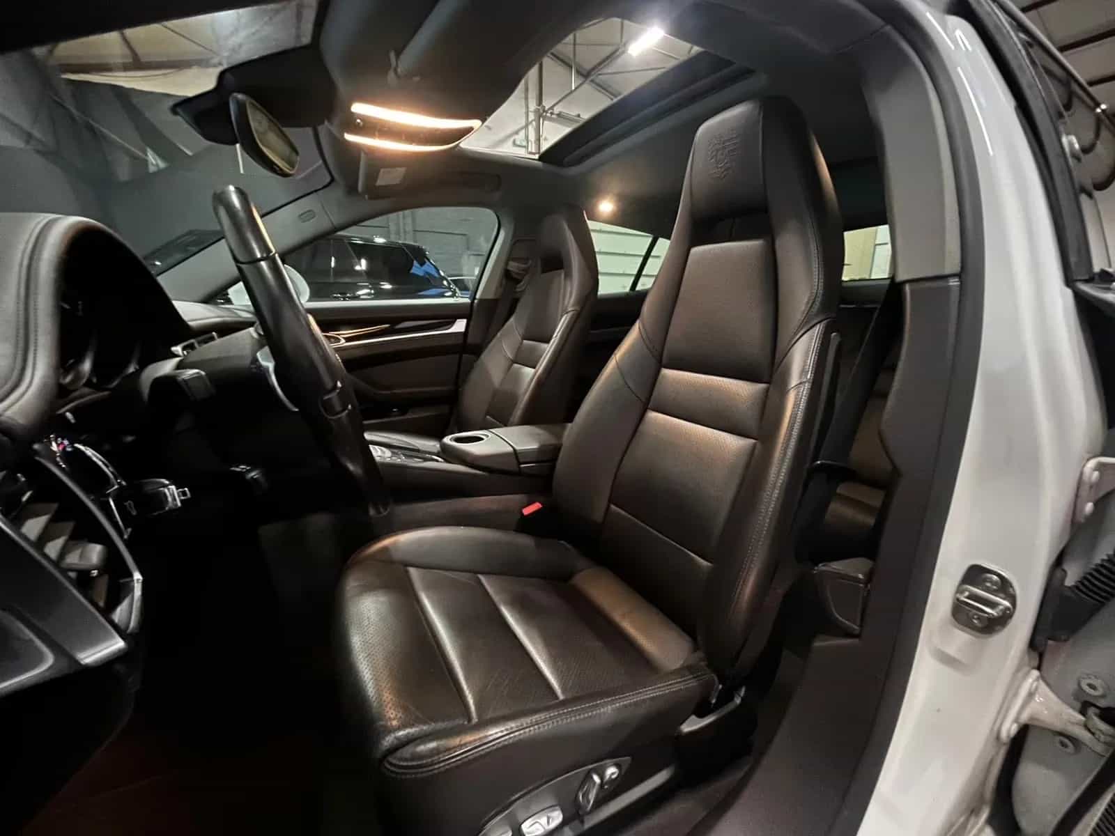 Porsche Panamera 04/2016-photo-10