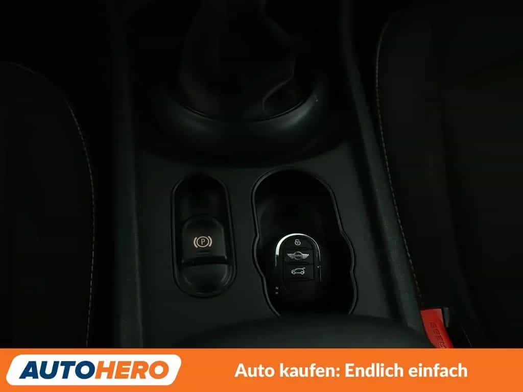 MINI One Clubman Clubman One *PDC*SHZ*ALU*KLIMA*GARANTIE* 01/2018-photo-23