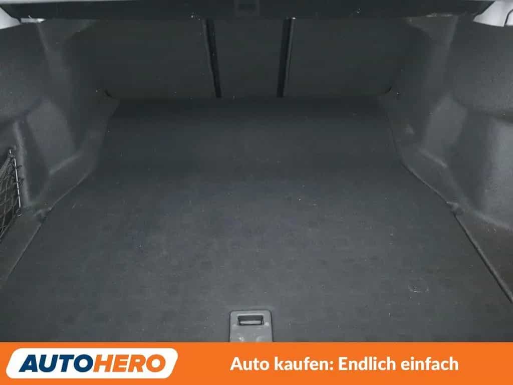 Mercedes-Benz C-Class 180 Avantgarde Aut.*NAVI*TEMP*CAM*PDC*SHZ*ALU* 12/2019-photo-13