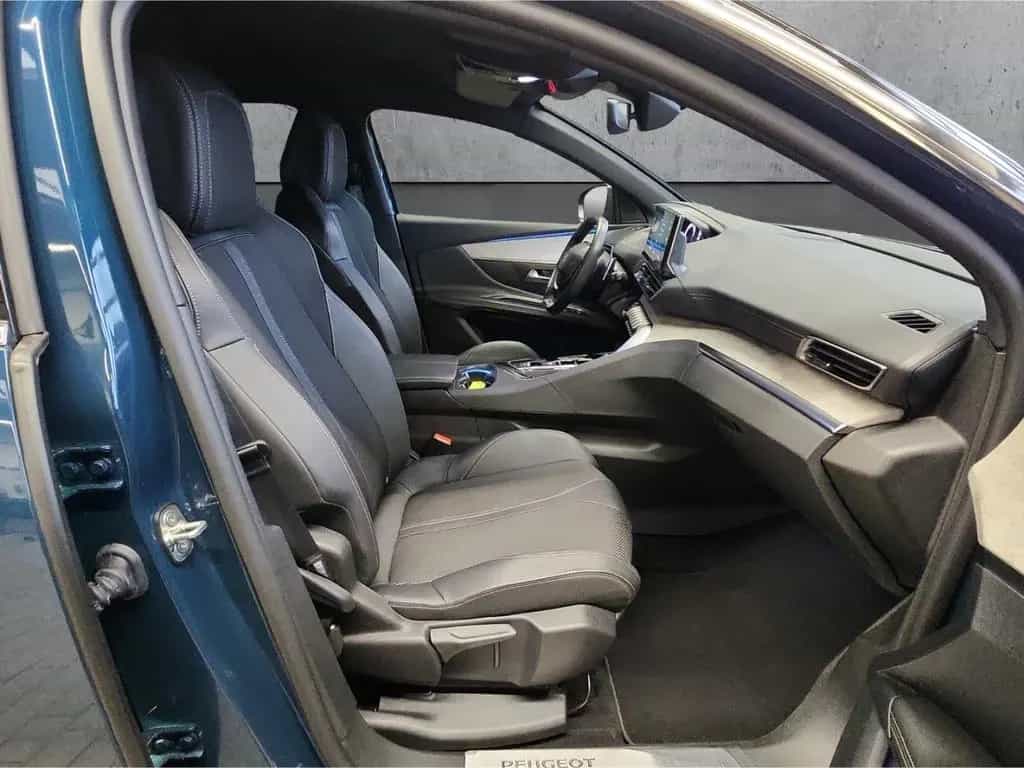 Peugeot 3008 GT PT 130 EAT8 AHK ACC SHZ Navi Digitales C 09/2023-photo-12