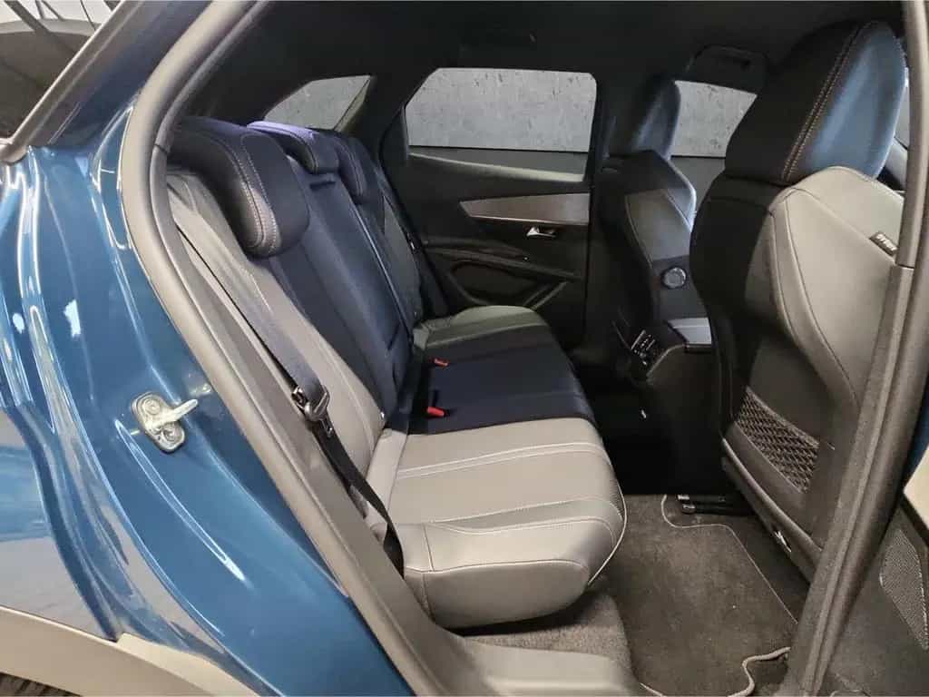 Peugeot 3008 GT PT 130 EAT8 AHK ACC SHZ Navi Digitales C 09/2023-photo-13