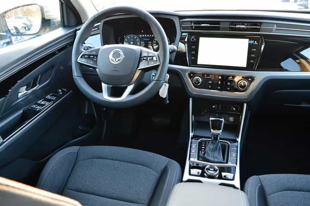 KGM Korando 1.5 T-GDI Nomad *Cam+PDC+DAB+SH+Heizung* 01/2026-photo-10