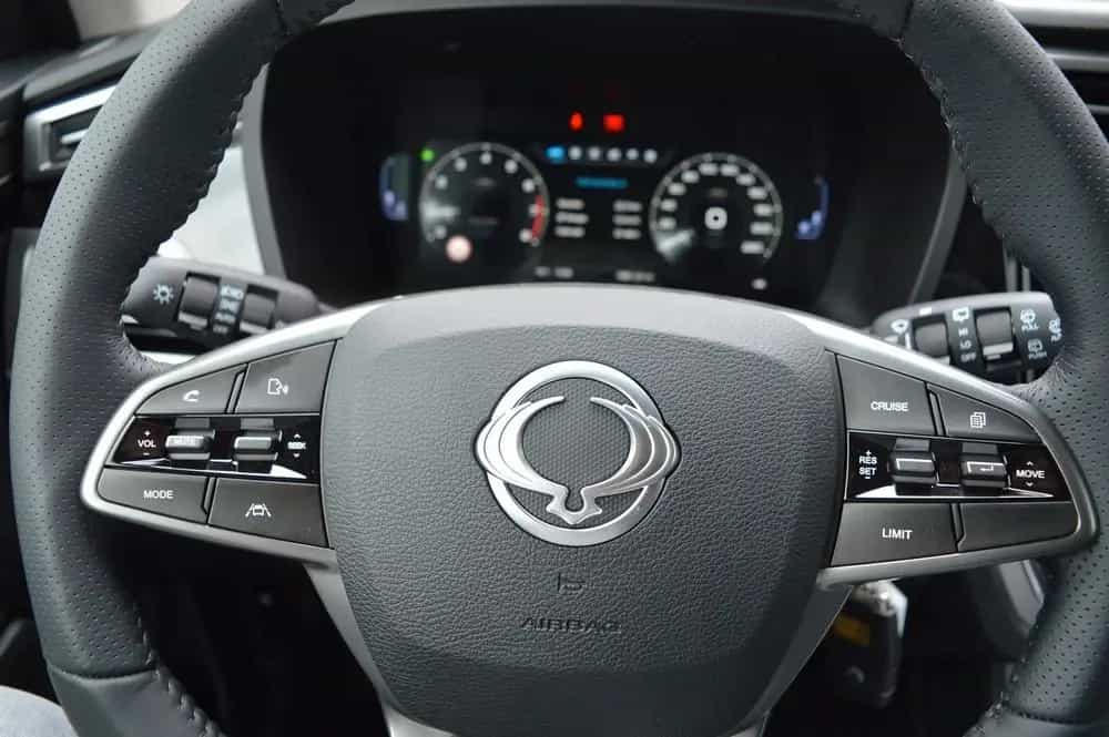 KGM Korando 1.5 T-GDI Nomad *Cam+PDC+DAB+SH+Heizung* 01/2026-photo-17