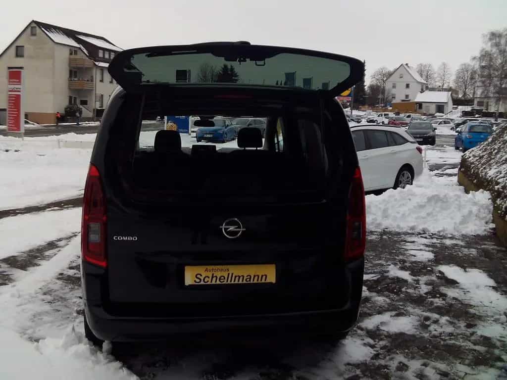 Opel Combo Life 1.5D Elegance PDC+Kam SHZ LHZ Navi-Ap 01/2022-photo-10
