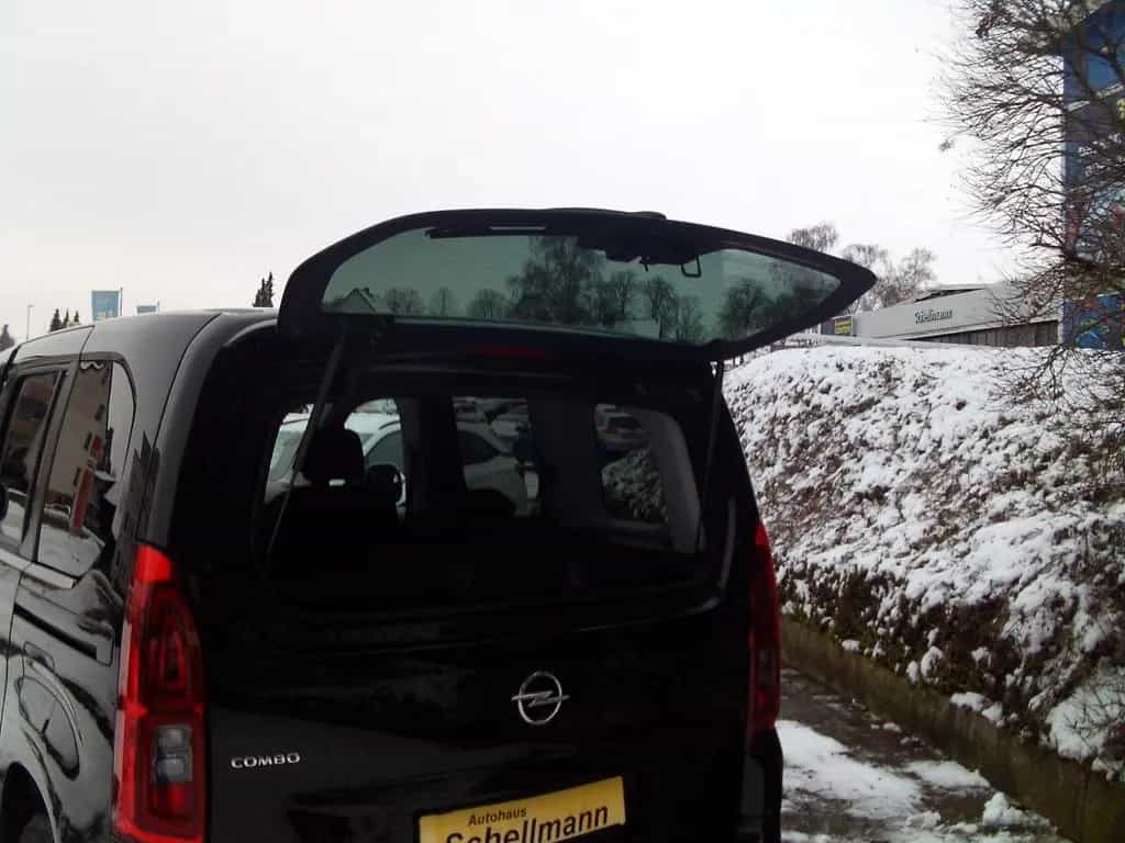 Opel Combo Life 1.5D Elegance PDC+Kam SHZ LHZ Navi-Ap 01/2022-photo-11