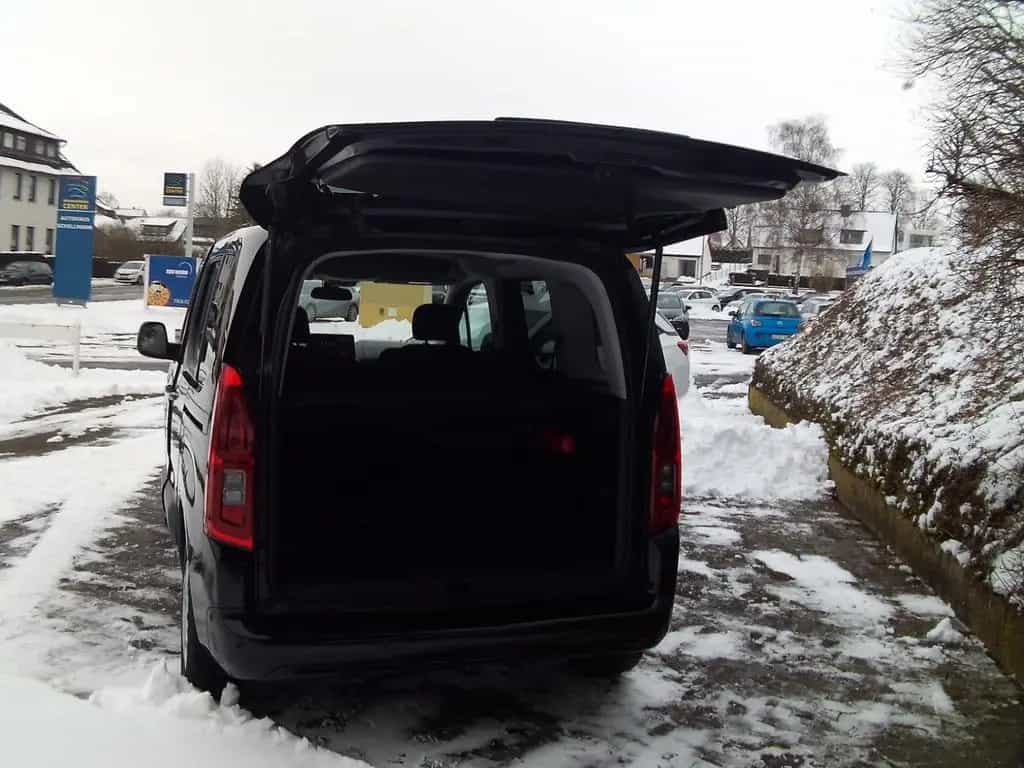Opel Combo Life 1.5D Elegance PDC+Kam SHZ LHZ Navi-Ap 01/2022-photo-13