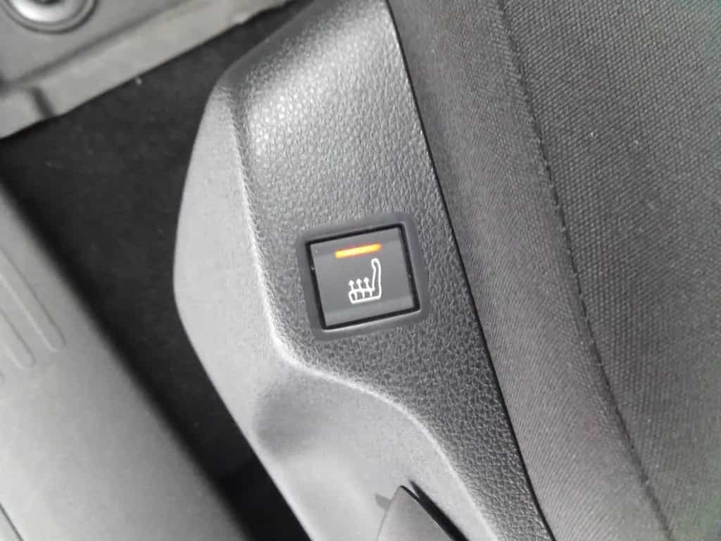 Opel Combo Life 1.5D Elegance PDC+Kam SHZ LHZ Navi-Ap 01/2022-photo-17