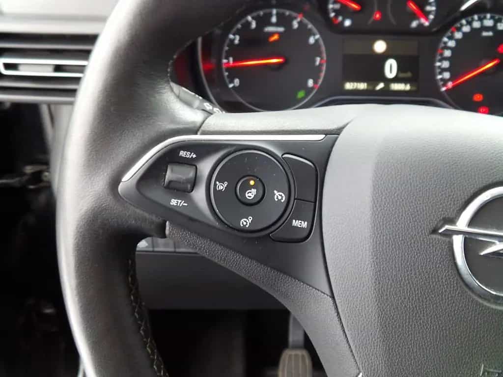 Opel Combo Life 1.5D Elegance PDC+Kam SHZ LHZ Navi-Ap 01/2022-photo-20