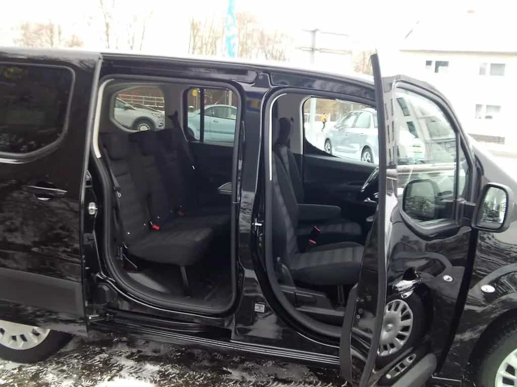 Opel Combo Life 1.5D Elegance PDC+Kam SHZ LHZ Navi-Ap 01/2022-photo-6