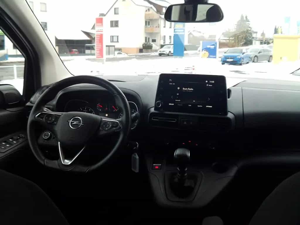 Opel Combo Life 1.5D Elegance PDC+Kam SHZ LHZ Navi-Ap 01/2022-photo-9